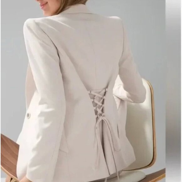 NWT White House Black Market Fluid Editor Blazer Size 6 - Picture 2 of 6